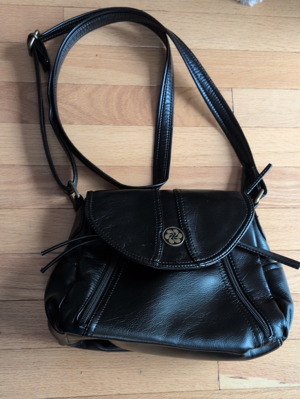 Angel Barcelo Black Faux Leather Multi Pocket Crossbody Messenger Bag